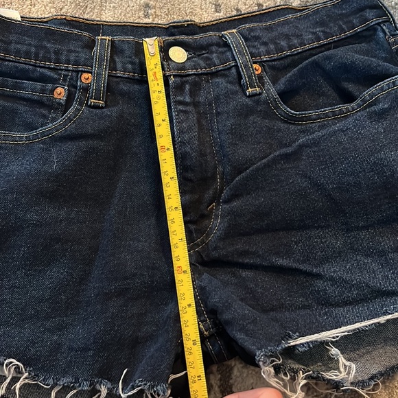 Levi cut off shorts size 31 waist - Picture 4 of 5